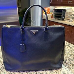 Large Prada Galleria Saffiano leather bag